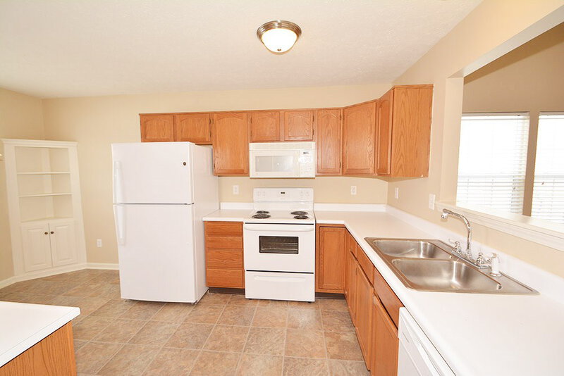 1,490/Mo, 16623 Yeoman Way Westfield, IN 46074 Kitchen View