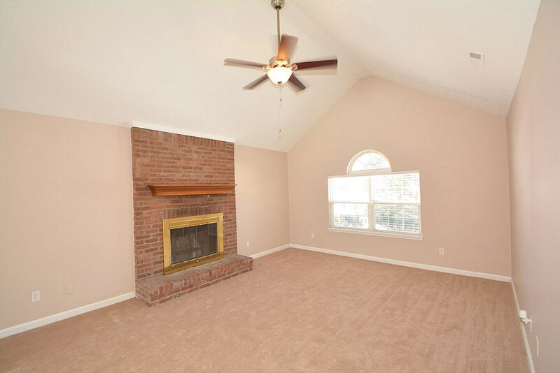 1,550/Mo, 1909 Herford Dr Indianapolis, IN 46229 Great Room View