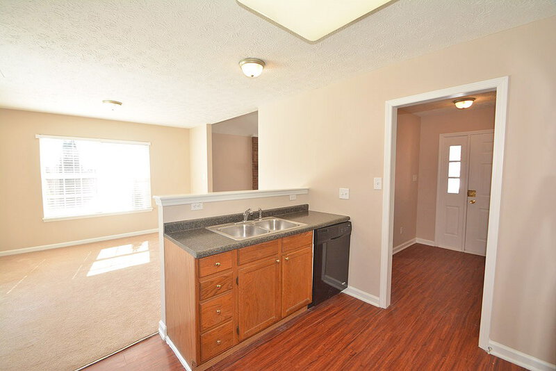 1,550/Mo, 1909 Herford Dr Indianapolis, IN 46229 Kitchen View 2