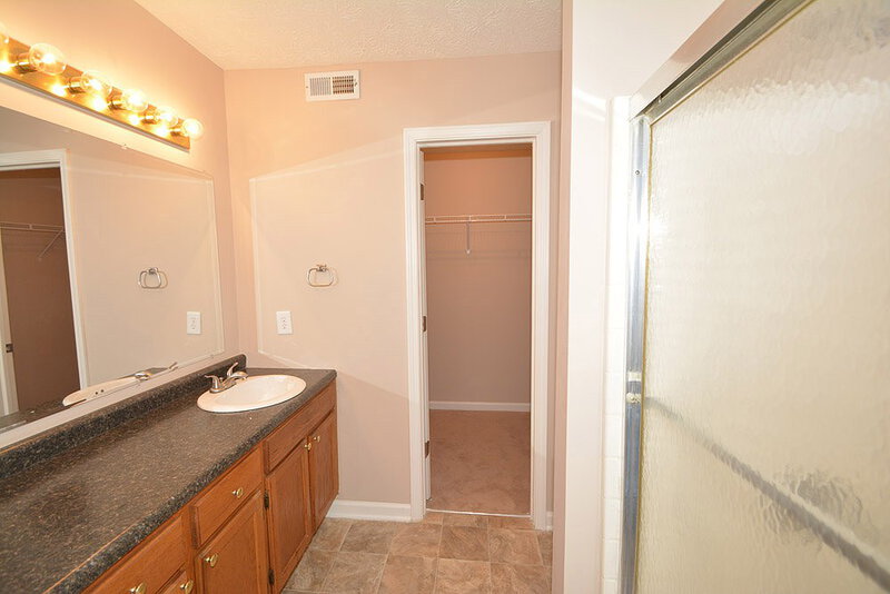 1,550/Mo, 1909 Herford Dr Indianapolis, IN 46229 Master Bathroom View