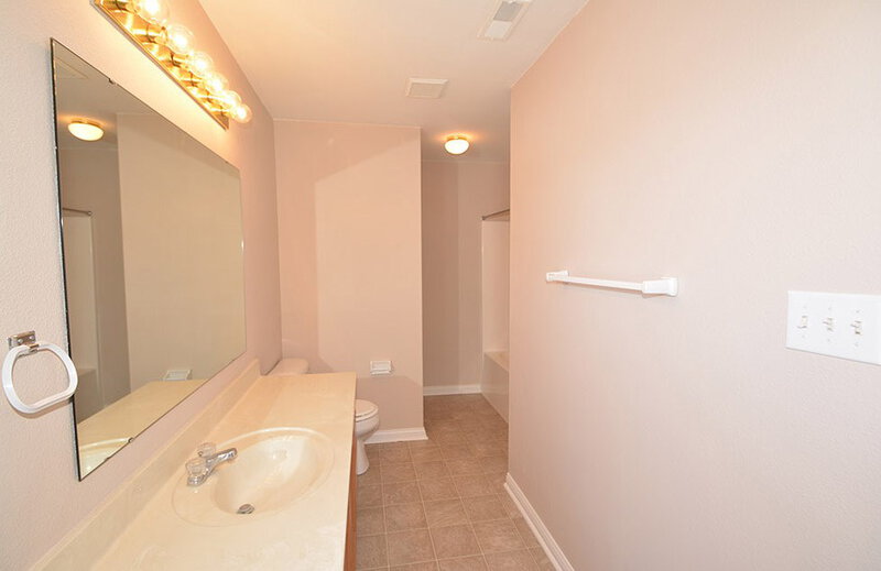 2,050/Mo, 1848 Ernest Dr Indianapolis, IN 46234 Master Bathroom View 2