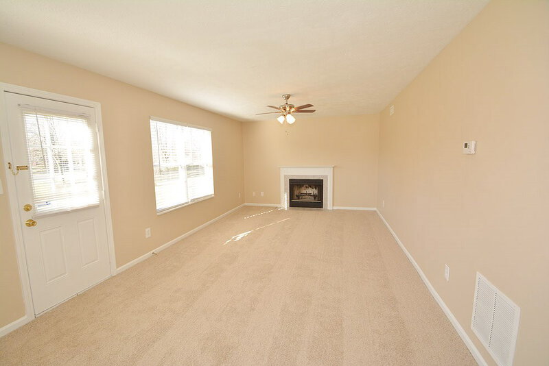 2,110/Mo, 3225 Weller Dr Indianapolis, IN 46268 Family Room View