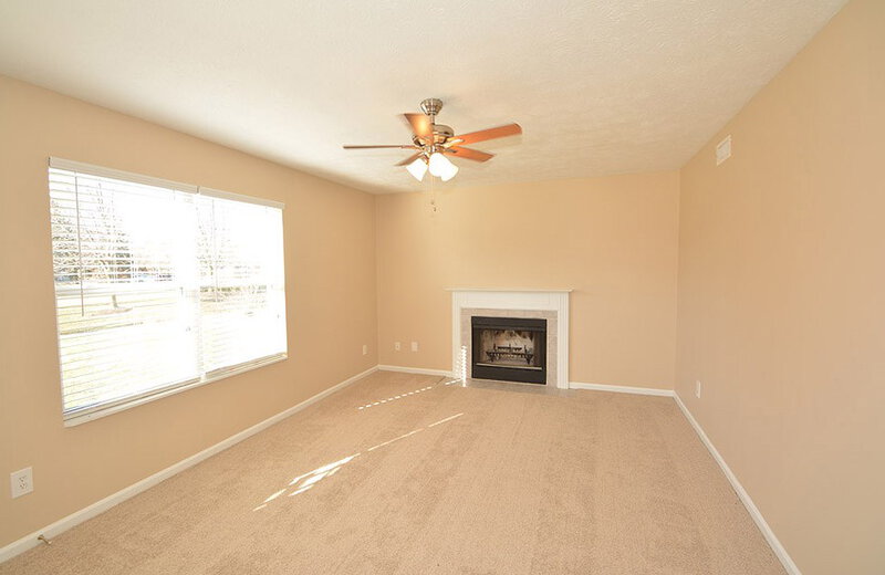 2,110/Mo, 3225 Weller Dr Indianapolis, IN 46268 Family Room View 2
