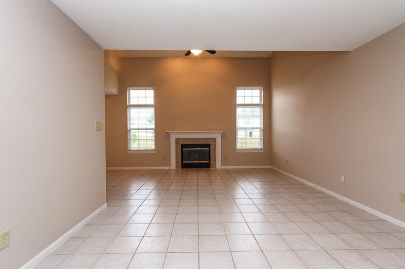 1,585/Mo, 8501 Sweet Birch Dr Indianapolis, IN 46239 Living Room View 5