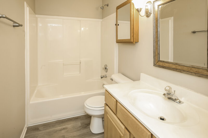2,165/Mo, 13046 Messina Cir Fishers, IN 46038 Bathroom View