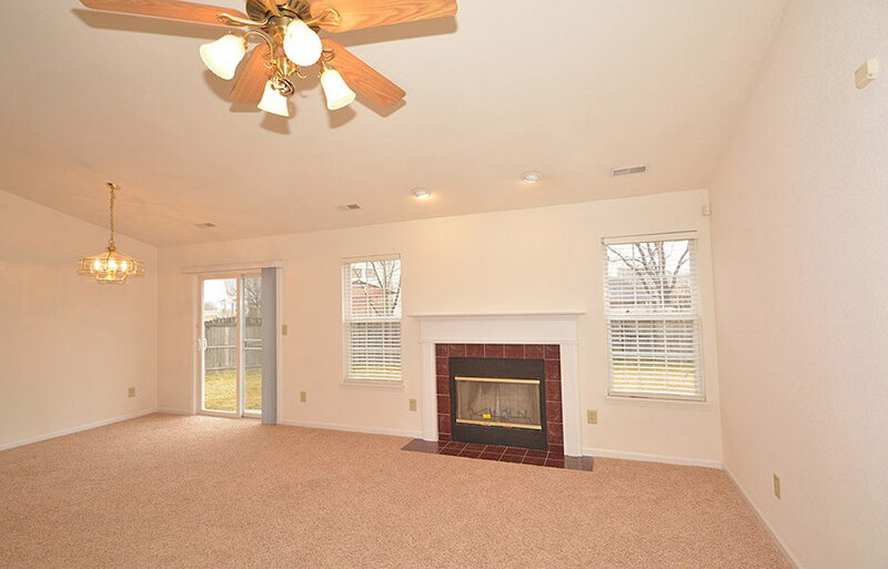 1,765/Mo, 7963 Dillon Pl Indianapolis, IN 46236 Great Room View 2