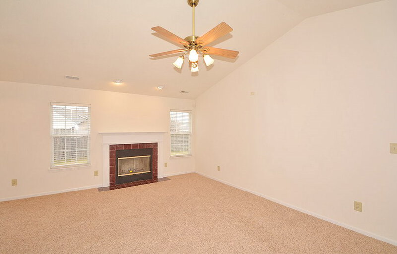 1,765/Mo, 7963 Dillon Pl Indianapolis, IN 46236 Great Room View 5