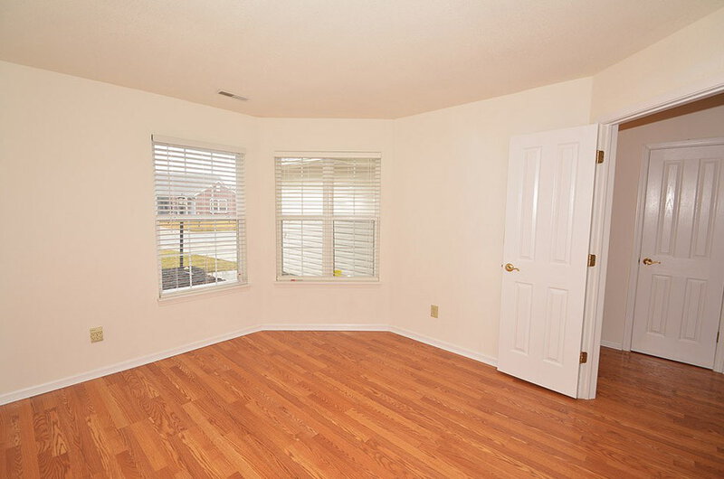 1,765/Mo, 7963 Dillon Pl Indianapolis, IN 46236 Office View 2