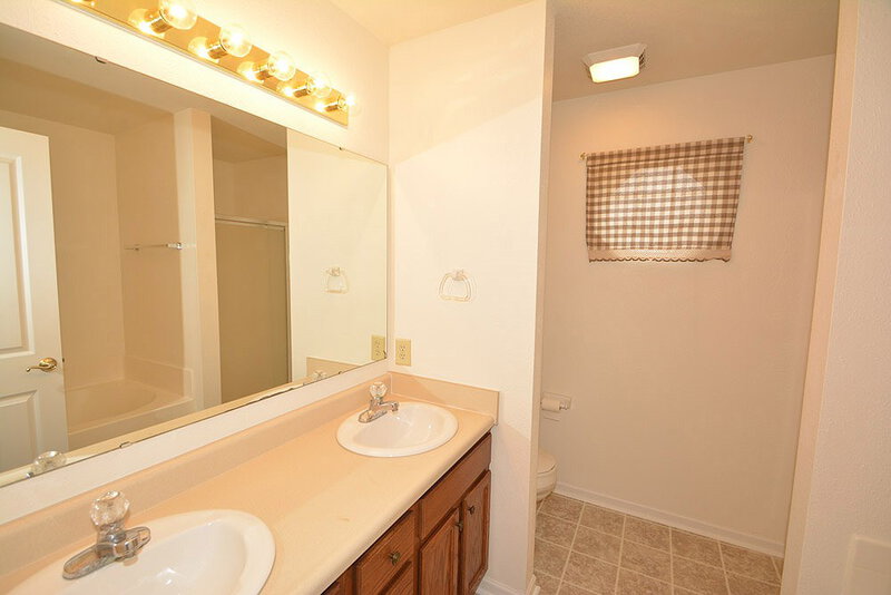 1,765/Mo, 7963 Dillon Pl Indianapolis, IN 46236 Master Bathroom View