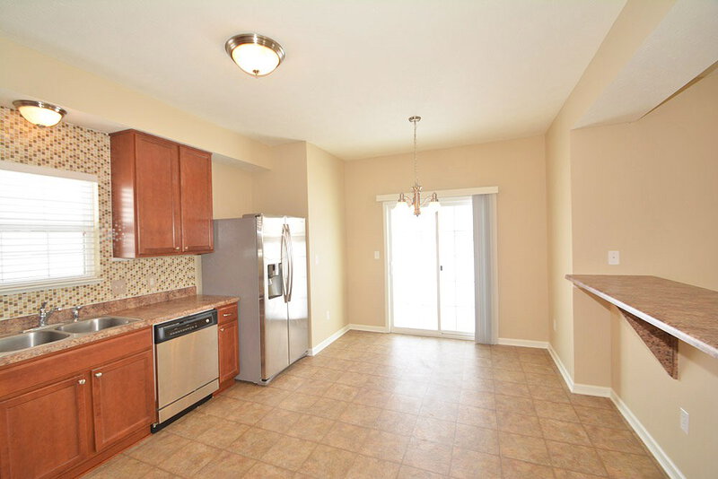 1,625/Mo, 3260 Enclave Crossing Greenwood, IN 46143 Kitchen View 4