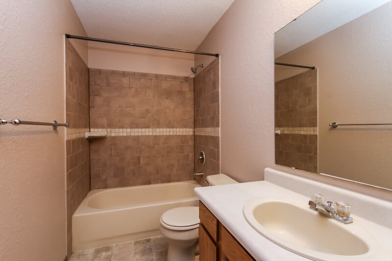 1,480/Mo, 4520 Periwinkle Ct Westfield, IN 46062 Master Bathroom View