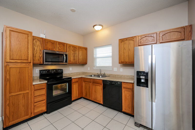 1,745/Mo, 8136 Whistlewood Ct Indianapolis, IN 46239 Kitchen View