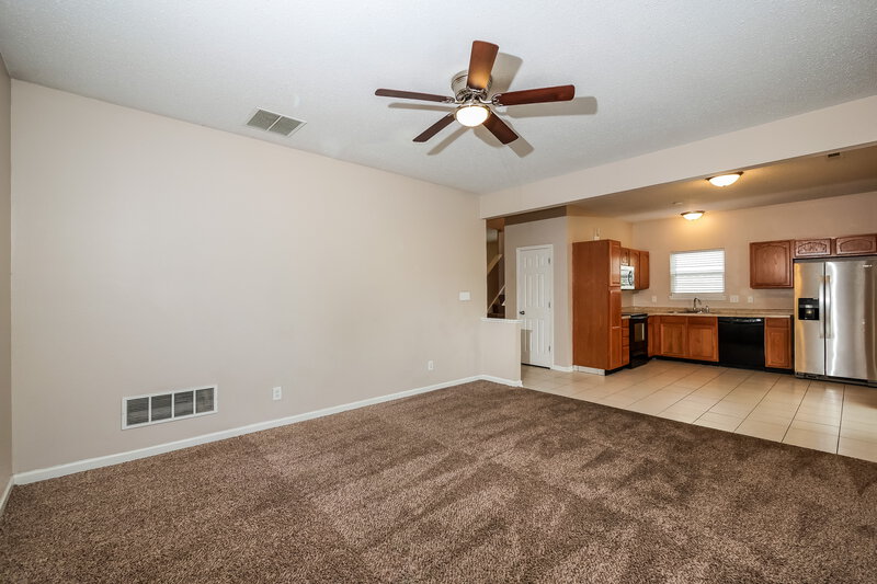 1,745/Mo, 8136 Whistlewood Ct Indianapolis, IN 46239 Family Room View 2