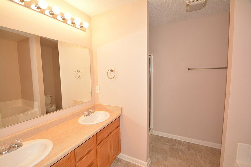1,790/Mo, 8136 Whistlewood Ct Indianapolis, IN 46239 Master Bathroom View