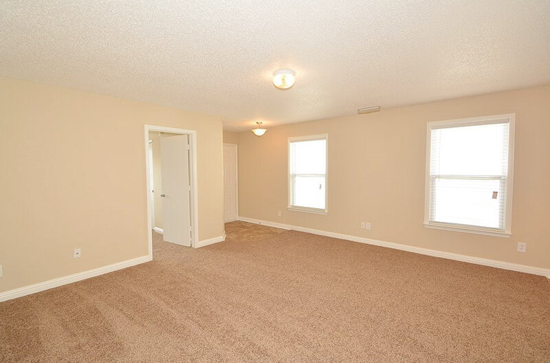 1,565/Mo, 12677 Loyalty Dr Fishers, IN 46037 Family Room View 2