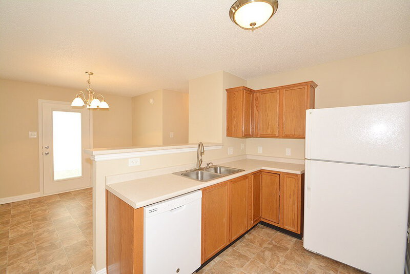 1,565/Mo, 12677 Loyalty Dr Fishers, IN 46037 Kitchen View 2