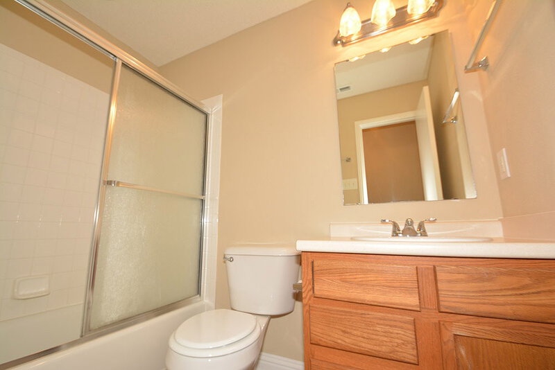 1,565/Mo, 12677 Loyalty Dr Fishers, IN 46037 Bathroom View