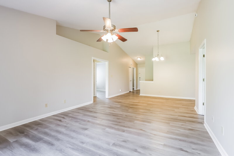 1,785/Mo, 7710 Sergi Canyon Dr Indianapolis, IN 46217 Living Room View