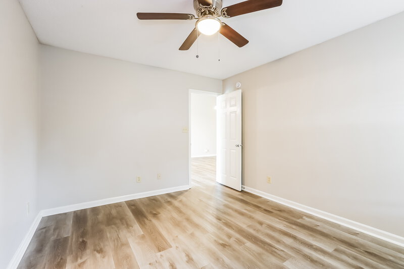 1,785/Mo, 7710 Sergi Canyon Dr Indianapolis, IN 46217 Main Bedroom View 2