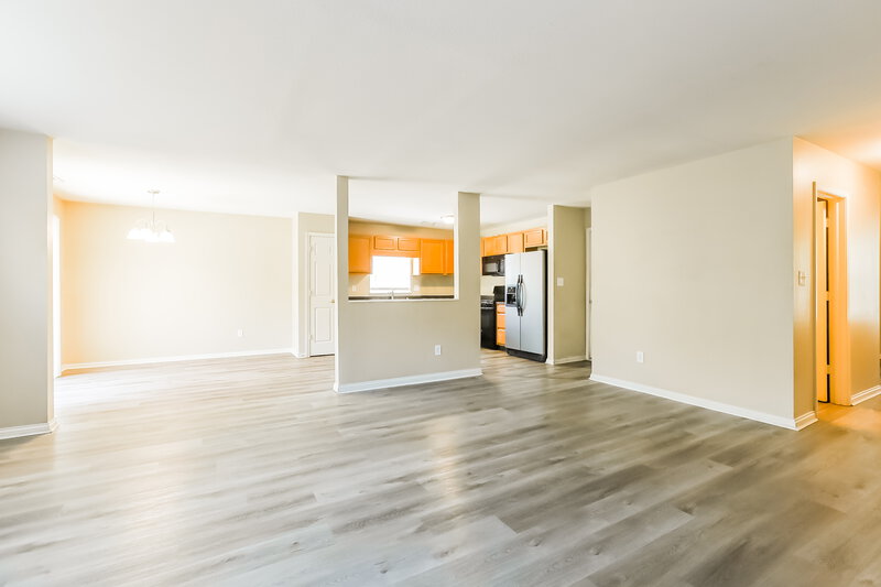 2,335/Mo, 4768 Beach Club Dr Westfield, IN 46062 Living Room View