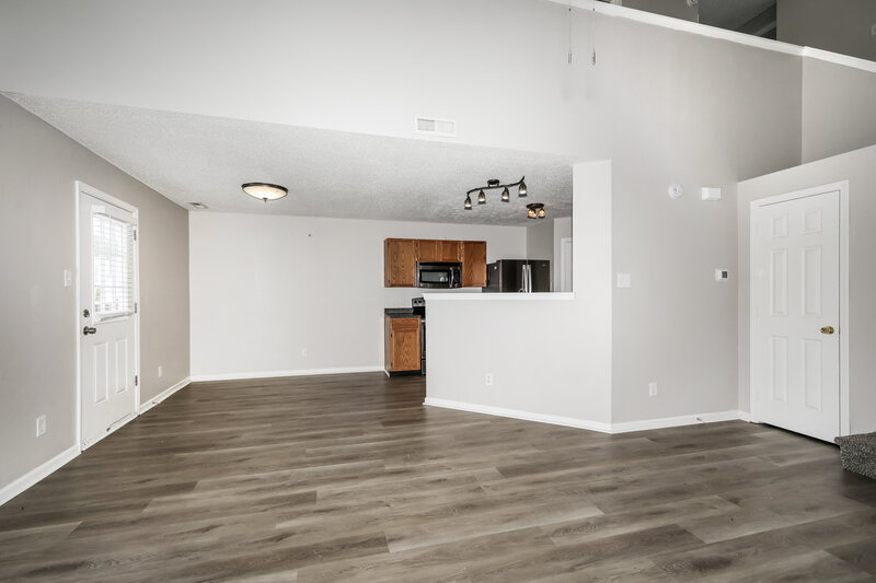 1,870/Mo, 1178 Kenwood Dr Greenwood, IN 46143 Living Room View 2