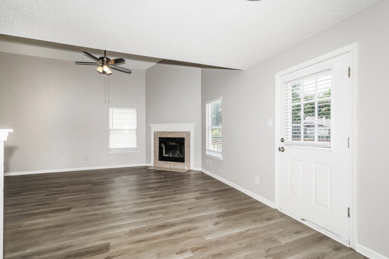 1,870/Mo, 1178 Kenwood Dr Greenwood, IN 46143 Living Room View 4