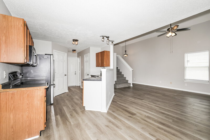1,870/Mo, 1178 Kenwood Dr Greenwood, IN 46143 Kitchen View