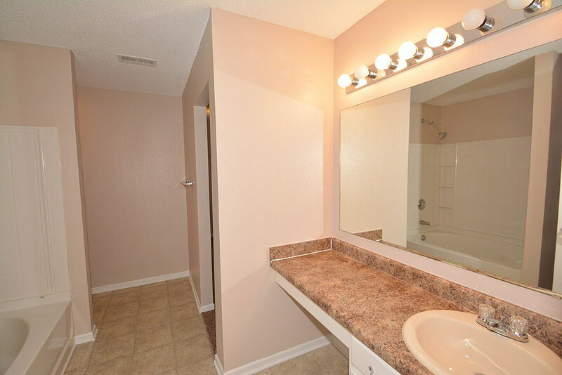 1,710/Mo, 15131 Clear St Noblesville, IN 46060 Master Bathroom View