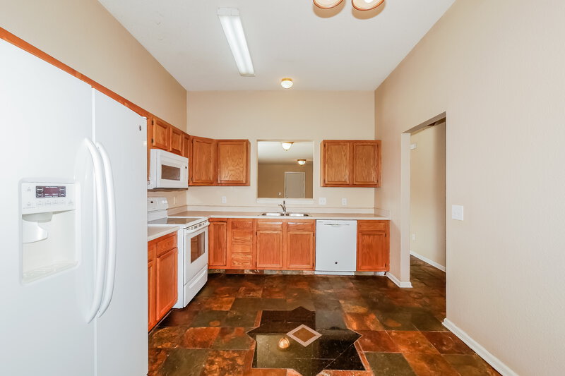 2,240/Mo, 720 Treyburn Lakes Way Indianapolis, IN 46239 Kitchen View