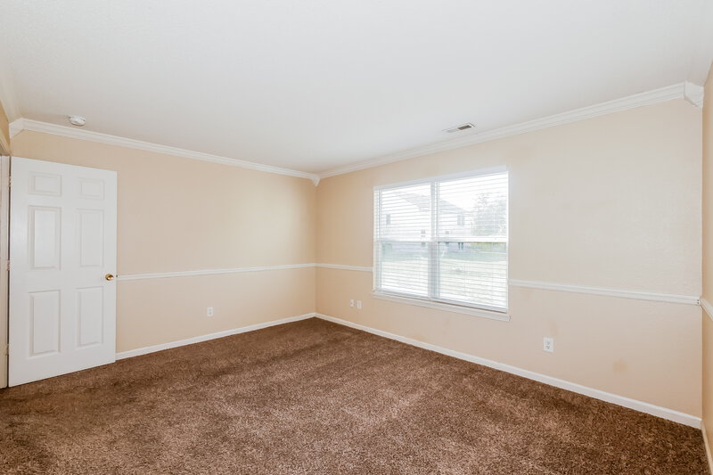 2,240/Mo, 720 Treyburn Lakes Way Indianapolis, IN 46239 Main Bedroom View 2