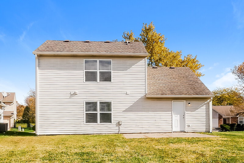 2,240/Mo, 720 Treyburn Lakes Way Indianapolis, IN 46239 Rear View 2