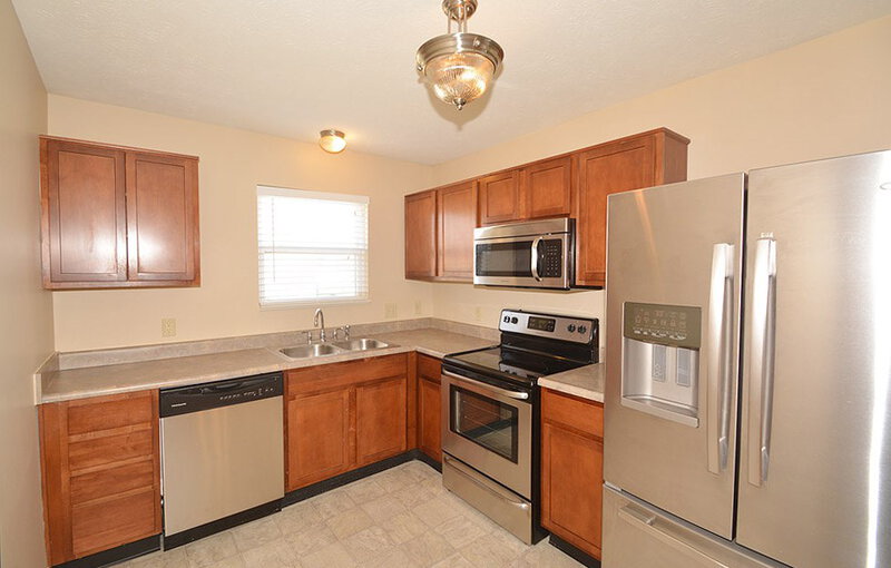 1,980/Mo, 2033 Sotheby Ln Indianapolis, IN 46239 Kitchen View 2