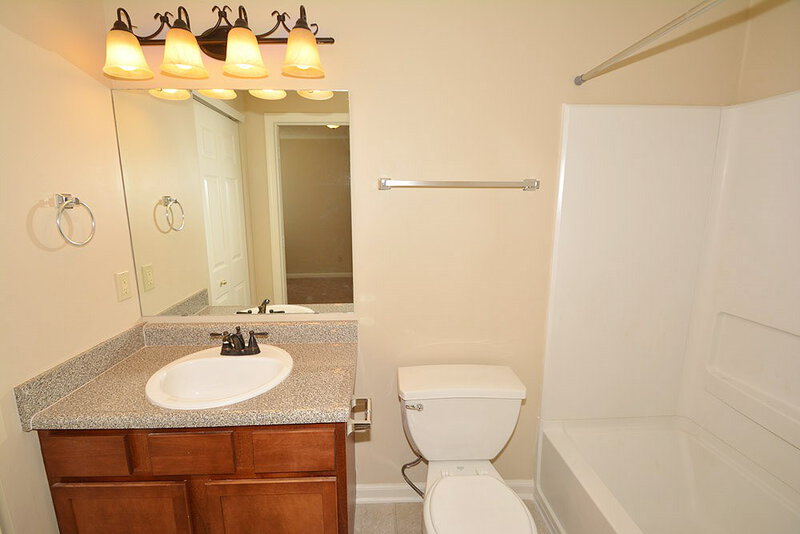 1,980/Mo, 2033 Sotheby Ln Indianapolis, IN 46239 Master Bathroom View