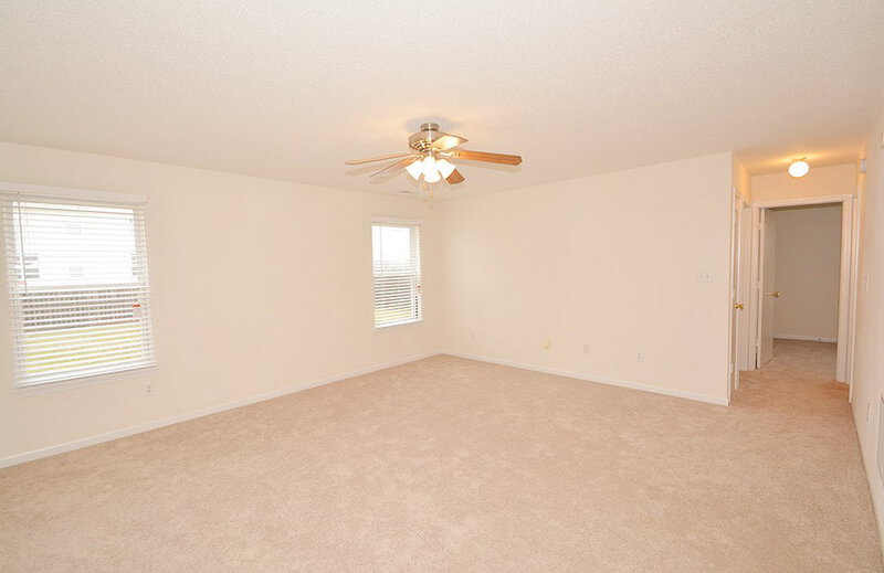 1,530/Mo, 18847 Prairie Crossing Dr Noblesville, IN 46062 Great Room View 2