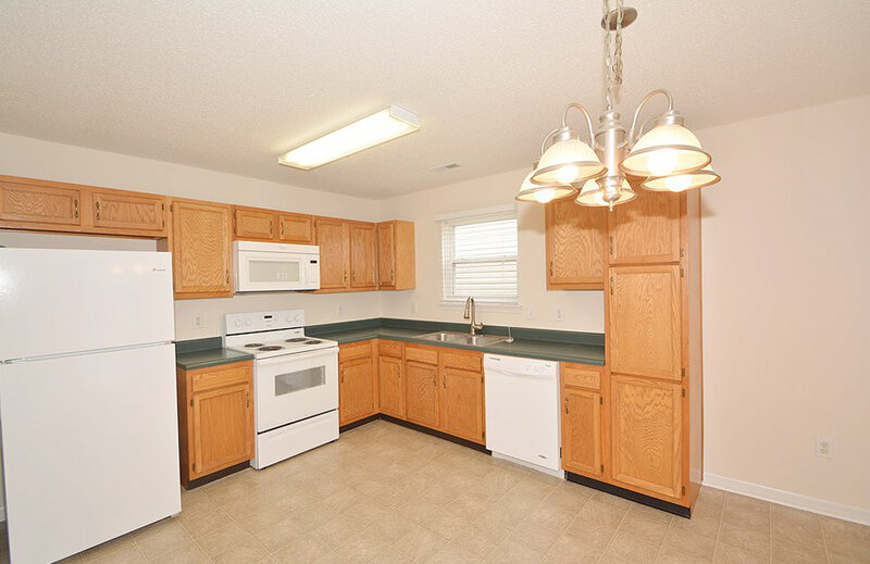1,530/Mo, 18847 Prairie Crossing Dr Noblesville, IN 46062 Kitchen View