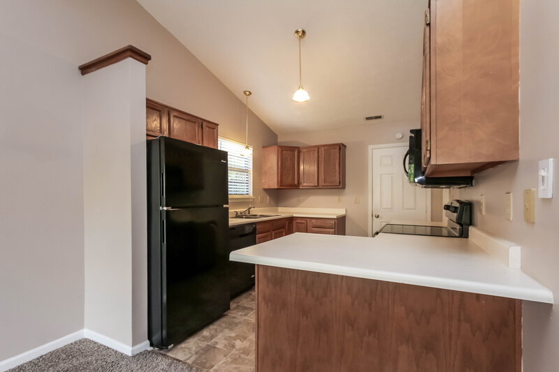 1,460/Mo, 4009 Leslie Ct Franklin, IN 46131 Kitchen View