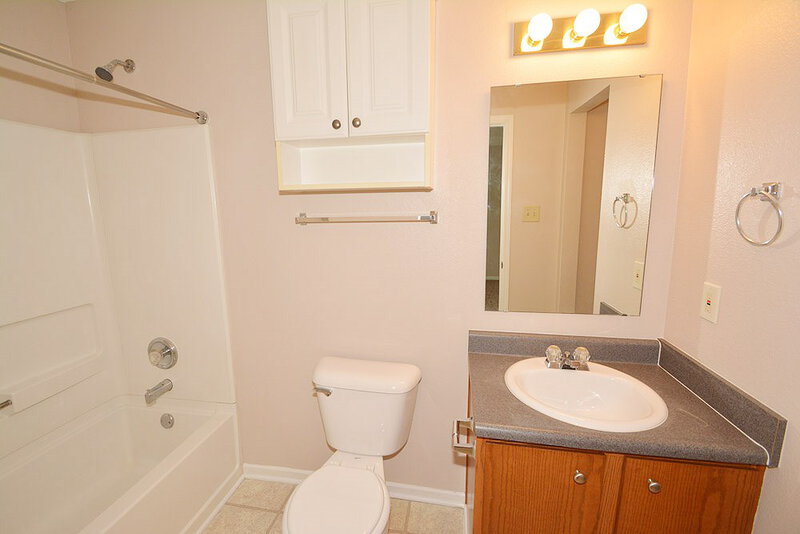 1,330/Mo, 2938 Earlswood Ln Indianapolis, IN 46217 Master Bathroom View