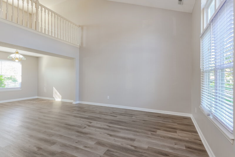 2,485/Mo, 4947 Kilda Dr Greenwood, IN 46142 Living Room View