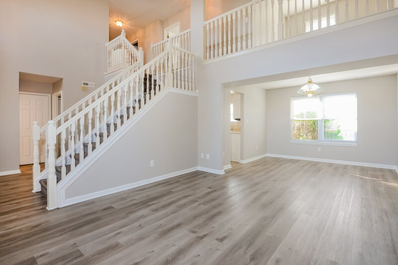 2,485/Mo, 4947 Kilda Dr Greenwood, IN 46142 Living Room View 2