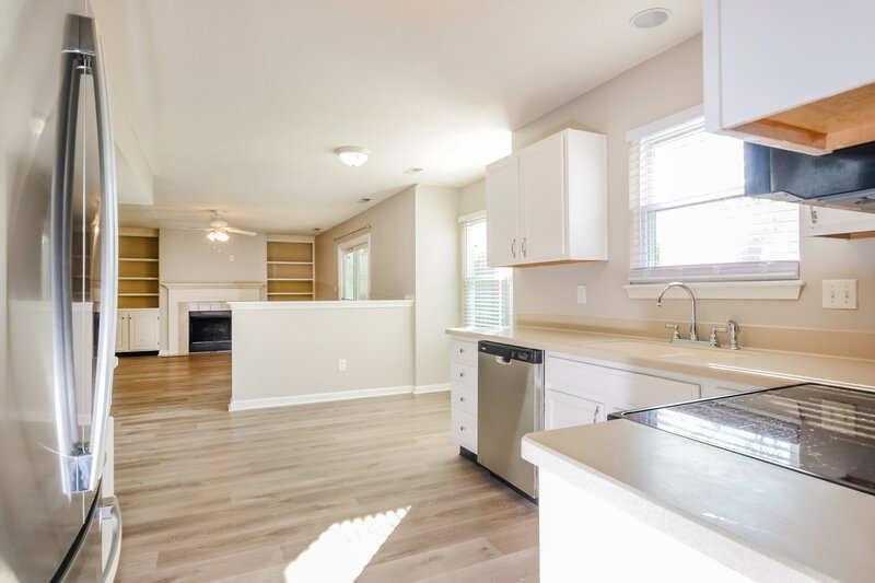 2,485/Mo, 4947 Kilda Dr Greenwood, IN 46142 Kitchen View