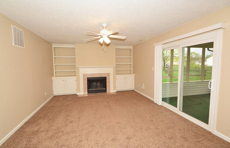 1,885/Mo, 4947 Kilda Dr Greenwood, IN 46142 Family Room View