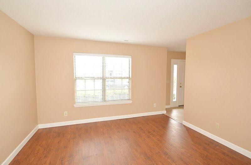 1,685/Mo, 11602 Crockett Dr Indianapolis, IN 46229 Living Room View