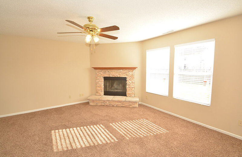 1,420/Mo, 911 Bentgrass Dr Greenwood, IN 46143 Family Room View