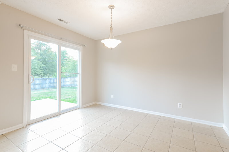 1,860/Mo, 140 Park Place Blvd Avon, IN 46123 Dining Room View