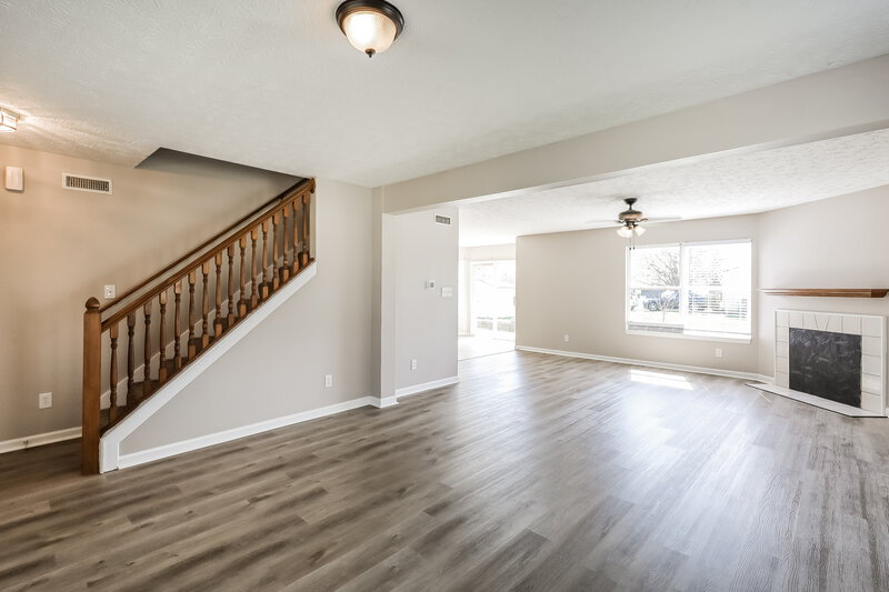 2,135/Mo, 841 Durham Way Greenwood, IN 46143 Living Room View