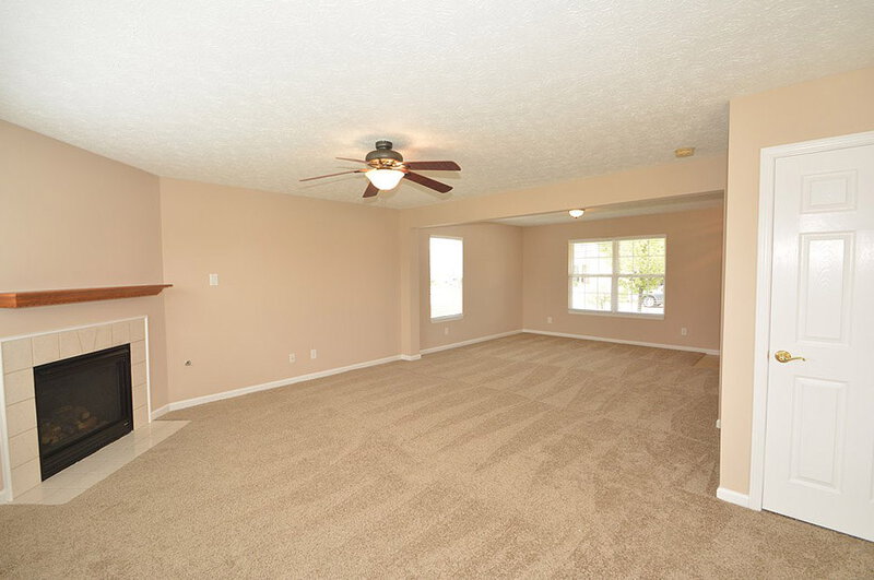 1,790/Mo, 841 Durham Way Greenwood, IN 46143 Family Room View 5