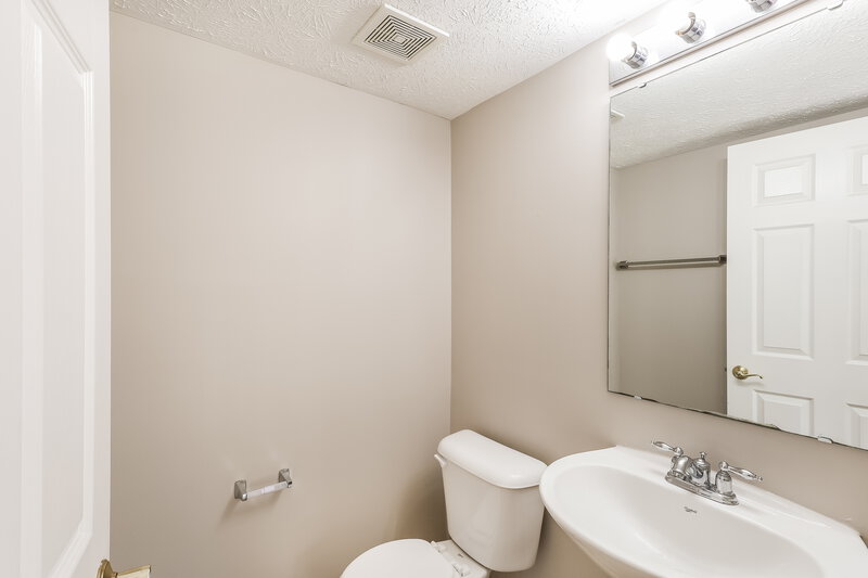 2,135/Mo, 841 Durham Way Greenwood, IN 46143 Bathroom View