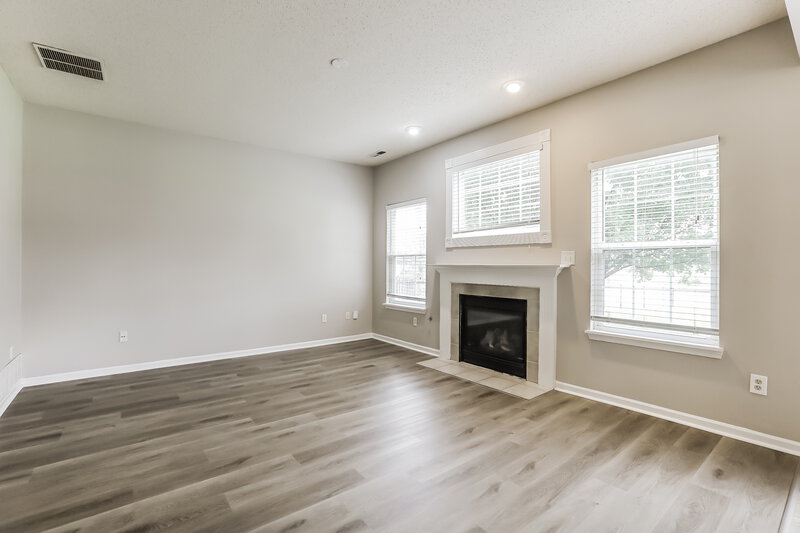 2,170/Mo, 8010 Whitaker Valley Blvd Indianapolis, IN 46237 Living Room View 2