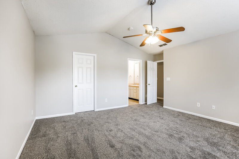 2,170/Mo, 8010 Whitaker Valley Blvd Indianapolis, IN 46237 Main Bedroom View 2
