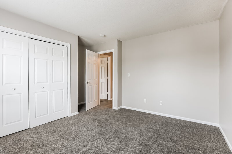 2,170/Mo, 8010 Whitaker Valley Blvd Indianapolis, IN 46237 Bedroom View